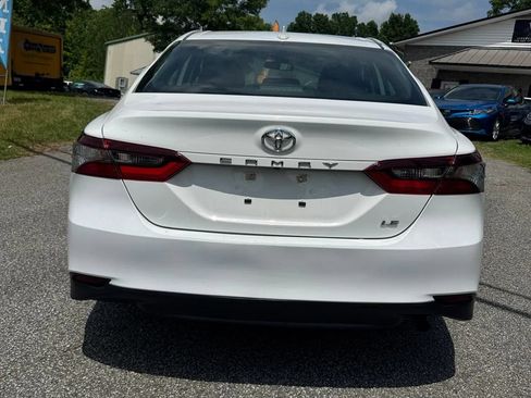 Used 2023 Toyota Camry LE FWD image 5