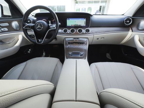 Used 2022 Mercedes-Benz E 350 4MATIC Sedan image 38