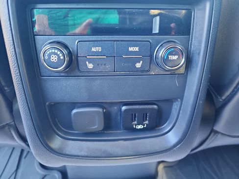 Used 2018 Buick Envision Essence FWD image 27