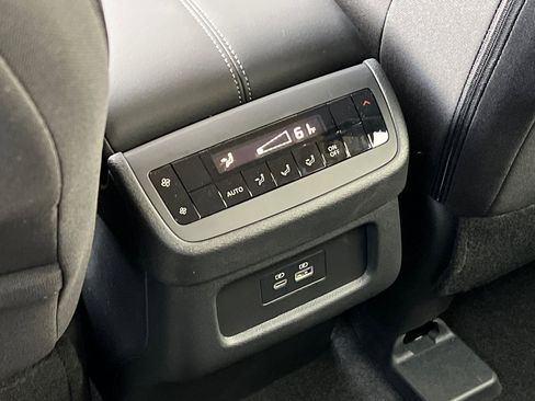 New 2025 Nissan Pathfinder SV image 15