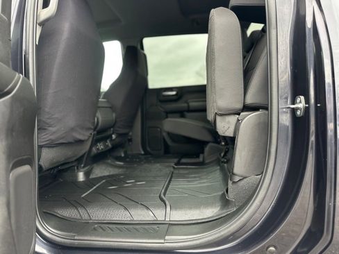 Used 2024 Chevrolet Silverado 2500 Custom w/ Custom Value Package image 22