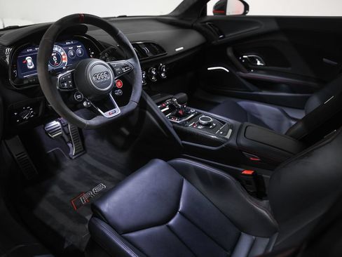Used 2018 Audi R8 V10 plus w/ Full Leather Package AWD/4WD image 28