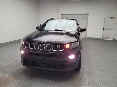 Used 2024 Jeep Compass Latitude image 15