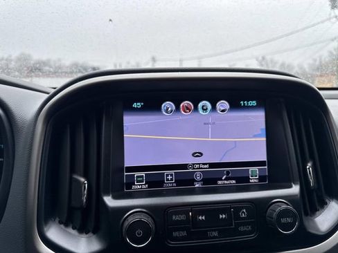 Used 2016 Chevrolet Colorado Z71 w/ Z71 Midnight Edition image 18