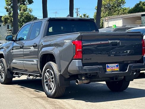 Used 2025 Toyota Tacoma TRD Sport AWD/4WD image 6