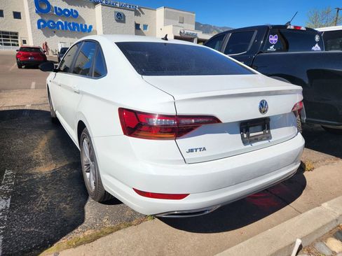 Used 2019 Volkswagen Jetta image 8