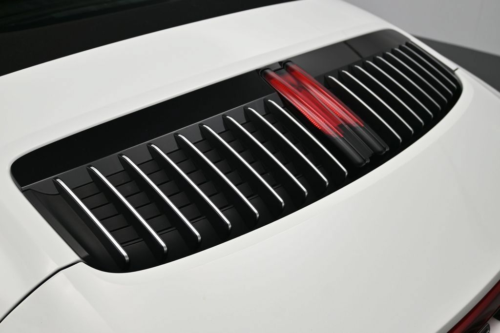 Certified 2020 Porsche 911 Carrera 4S AWD/4WD image 27