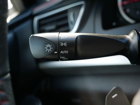 Used 2017 Toyota Camry SE image 31