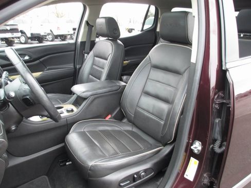 Used 2017 GMC Acadia Denali image 19