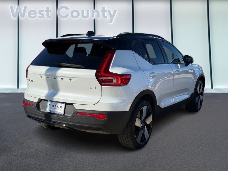 Used 2023 Volvo XC40 Recharge Ultimate w/ Protection Package Premier AWD/4WD image 4