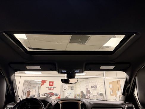 Certified 2019 Chevrolet Silverado 1500 High Country w/ Technology Package image 4