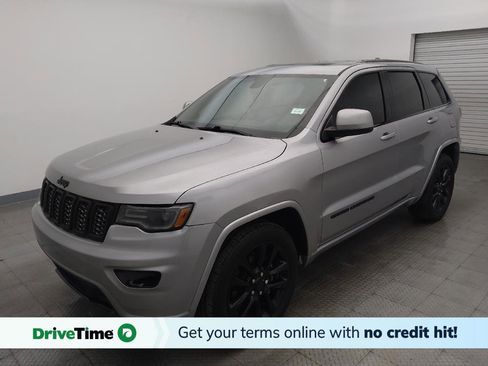 Used 2020 Jeep Grand Cherokee Altitude RWD image 1