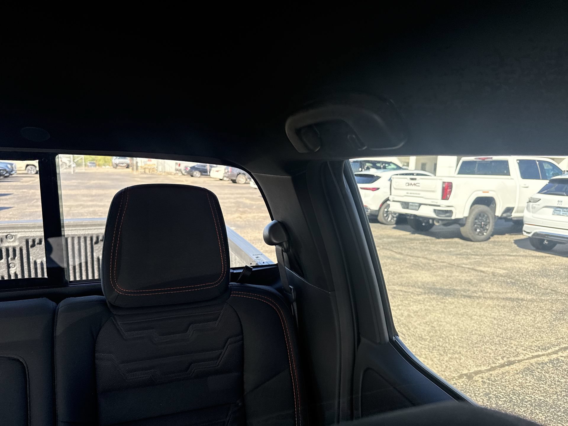 Used 2026 Nissan Frontier PRO-4X AWD/4WD image 32