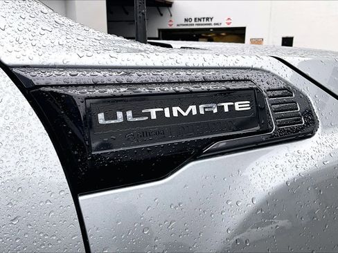 Used 2024 GMC Sierra 2500 Denali Ultimate w/ Max Trailering Package image 10