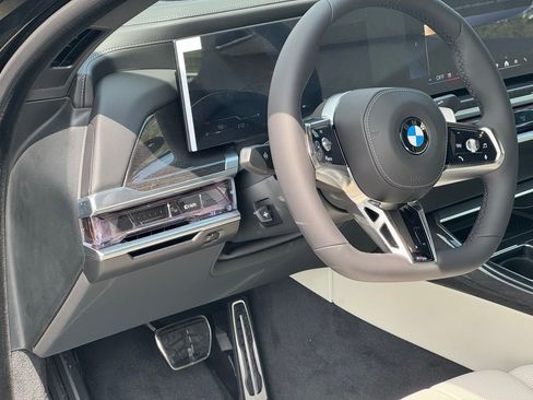 New 2026 BMW 760i xDrive w/ Premium Package AWD/4WD image 14