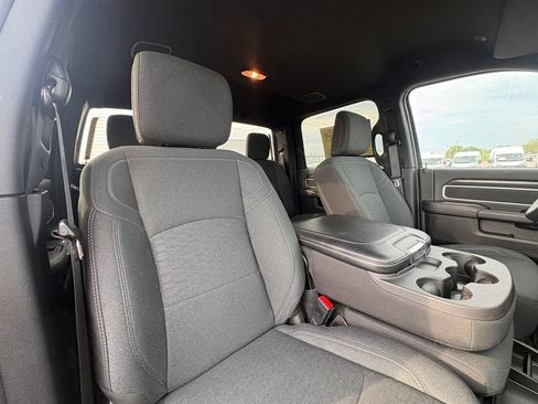Used 2025 RAM 2500 Big Horn AWD/4WD image 29