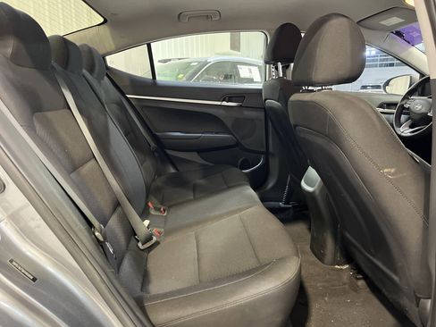 Used 2019 Hyundai Elantra SE w/ Cargo Package image 12