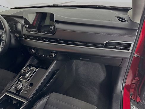 Used 2024 Mitsubishi Outlander SE image 29