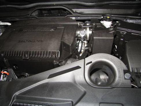 Certified 2025 Honda Pilot Touring image 22