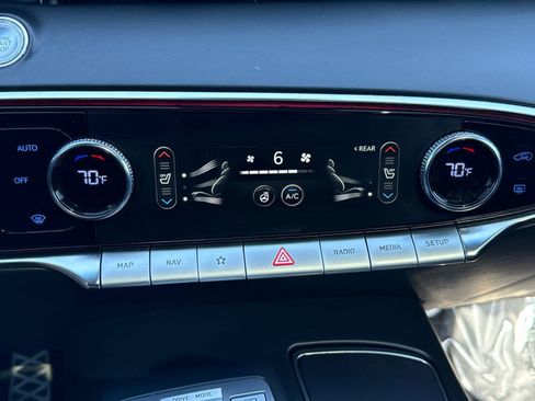 Used 2023 Genesis GV70 2.5T w/ Sport Prestige Package image 23