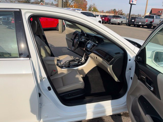 Used 2017 Honda Accord EX-L image 13