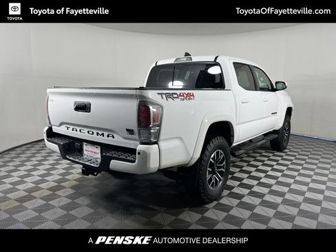 Used 2021 Toyota Tacoma TRD Sport w/ Technology Package AWD/4WD image 12