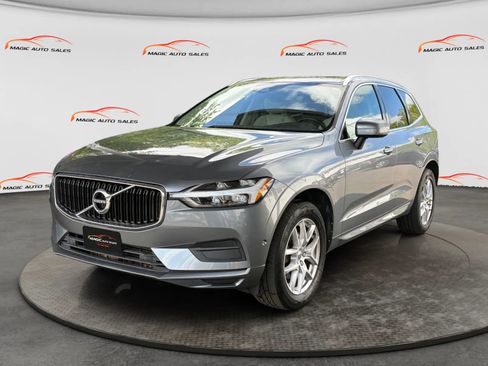 Used 2018 Volvo XC60 T5 Momentum w/ Vision Package AWD/4WD image 1