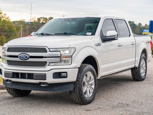 Certified 2018 Ford F150 Platinum w/ Equipment Group 701A Luxury image 3
