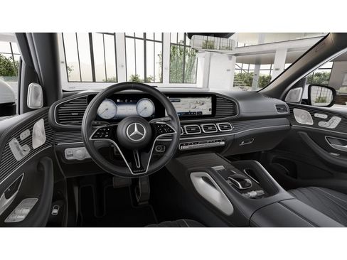 Certified 2026 Mercedes-Benz Maybach GLS 600 4MATIC image 3