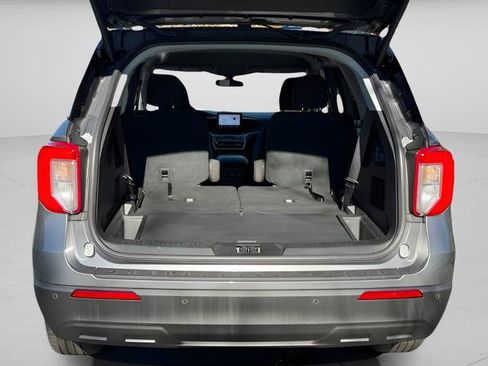 Certified 2022 Ford Explorer XLT AWD/4WD image 11