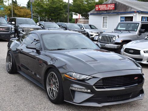 Used 2020 Ford Mustang GT image 2