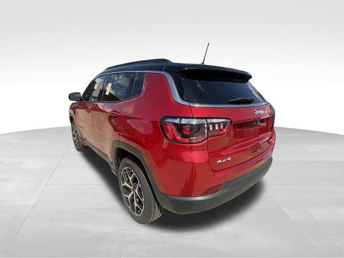Used 2025 Jeep Compass Limited AWD/4WD image 8
