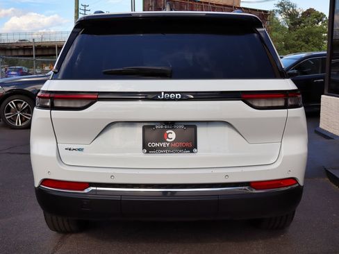 Used 2022 Jeep Grand Cherokee Limited 4xe AWD/4WD image 6