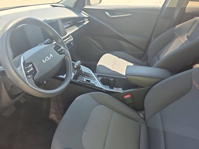Used 2025 Kia Niro LX FWD image 6