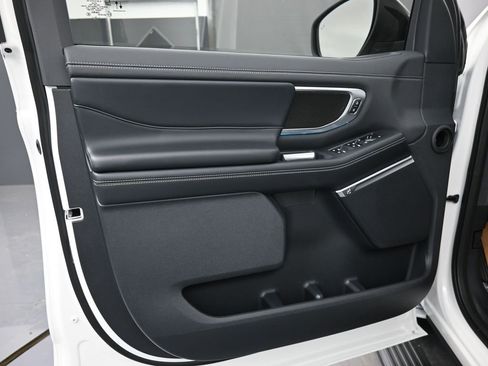 New 2025 Ford Expedition Platinum w/ Stealth Performance Package image 6