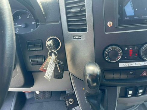 Used 2013 Mercedes-Benz Sprinter 3500 image 18