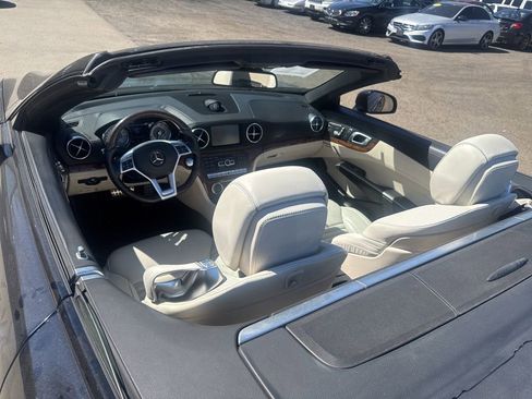 Used 2014 Mercedes-Benz SL 550 image 41