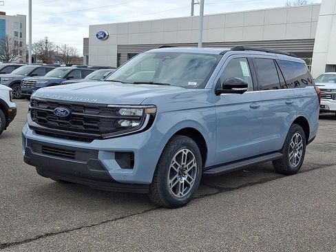 New 2026 Ford Expedition Active AWD/4WD image 3
