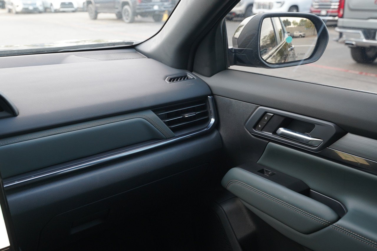 New 2026 GMC Terrain AT4 w/ Convenience Package III AWD/4WD image 16