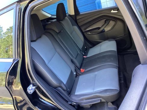 Used 2017 Ford Escape SE image 35