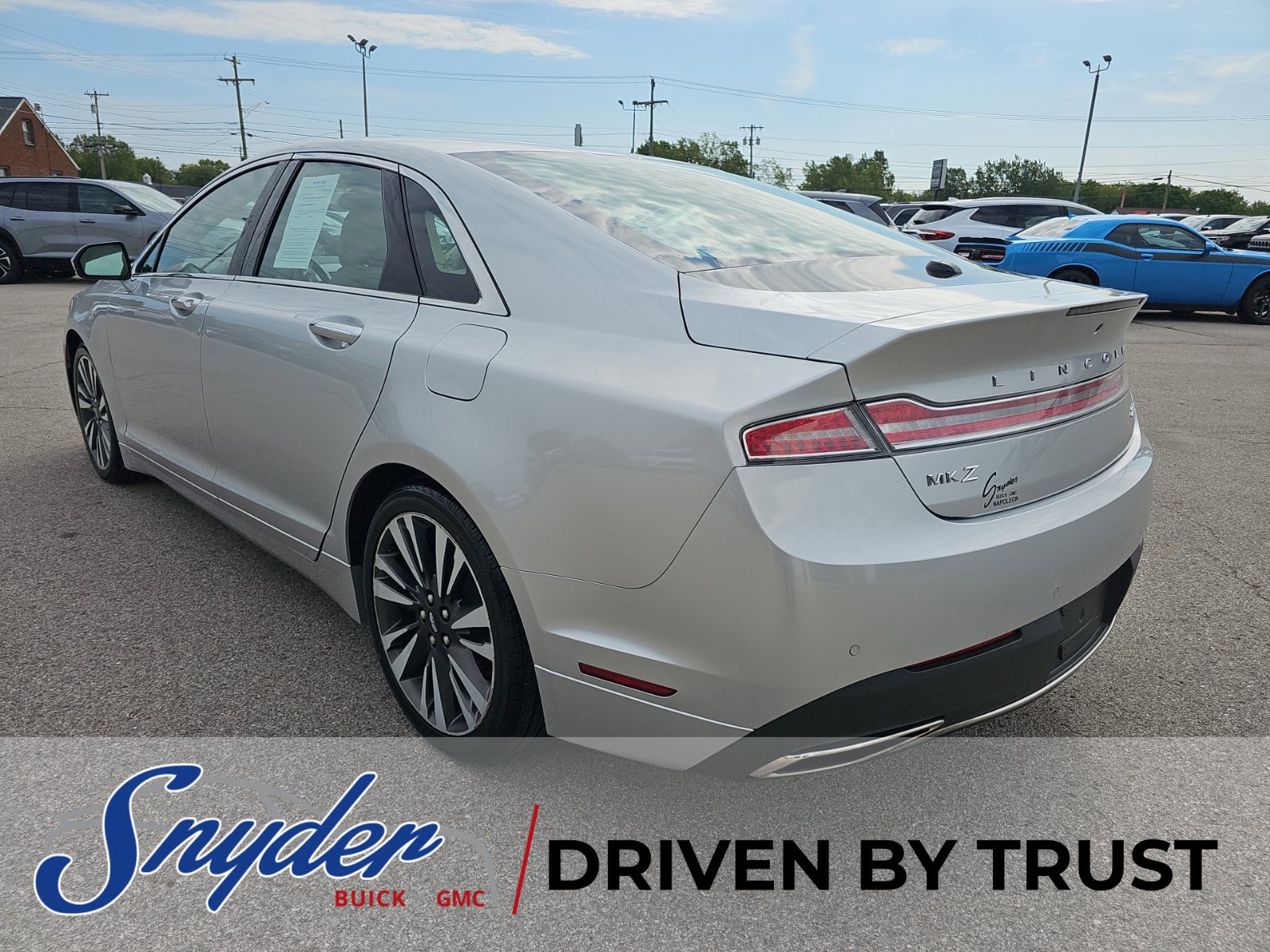 Used 2018 Lincoln MKZ Select w/ Select Plus Package AWD/4WD image 5