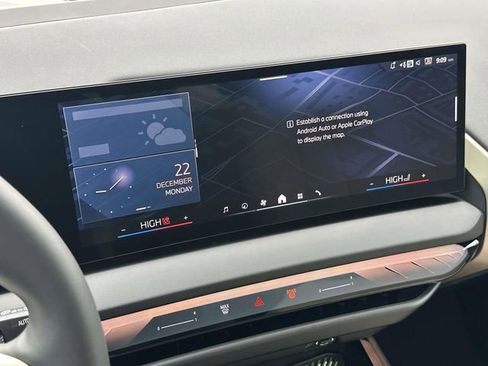 Certified 2025 BMW X3 xDrive30i w/ Premium Package image 32