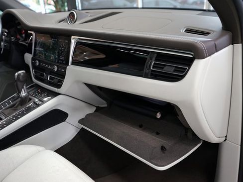 Used 2020 Porsche Macan S image 51