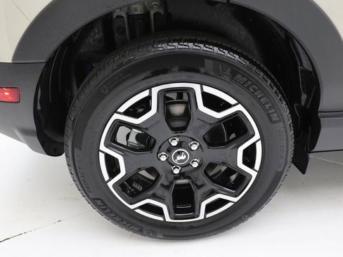 Used 2025 Ford Bronco Sport Outer Banks w/ Outer Banks Tech Package+ image 10