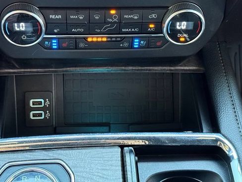 Used 2019 Ford Expedition Max Limited w/ Equipment Group 302A AWD/4WD image 19