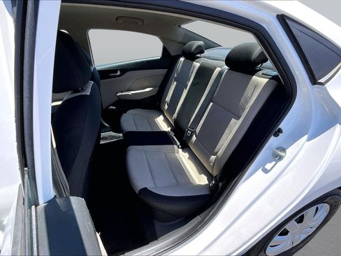Used 2022 Hyundai Accent SE w/ Cargo Package FWD image 25