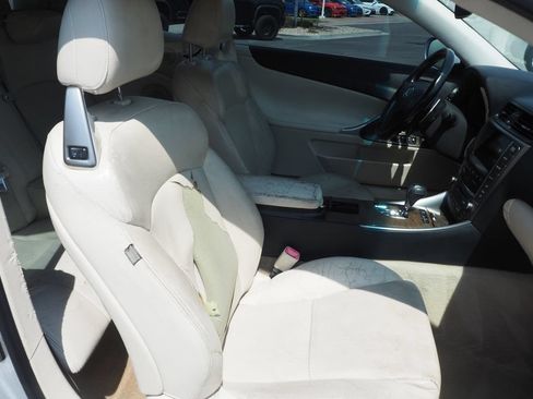 Used 2010 Lexus IS 250C RWD image 18