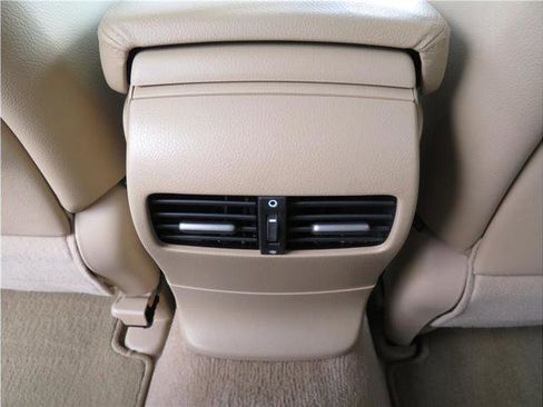 Used 2011 Honda Accord EX-L image 10