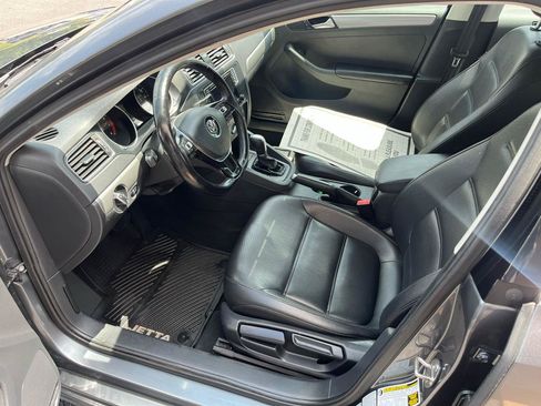 Used 2017 Volkswagen Jetta SE FWD image 22