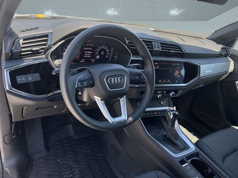 New 2025 Audi Q3 2.0T Premium image 4
